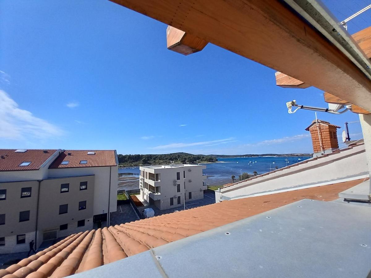 Apartment Karlo Medulin Exterior photo
